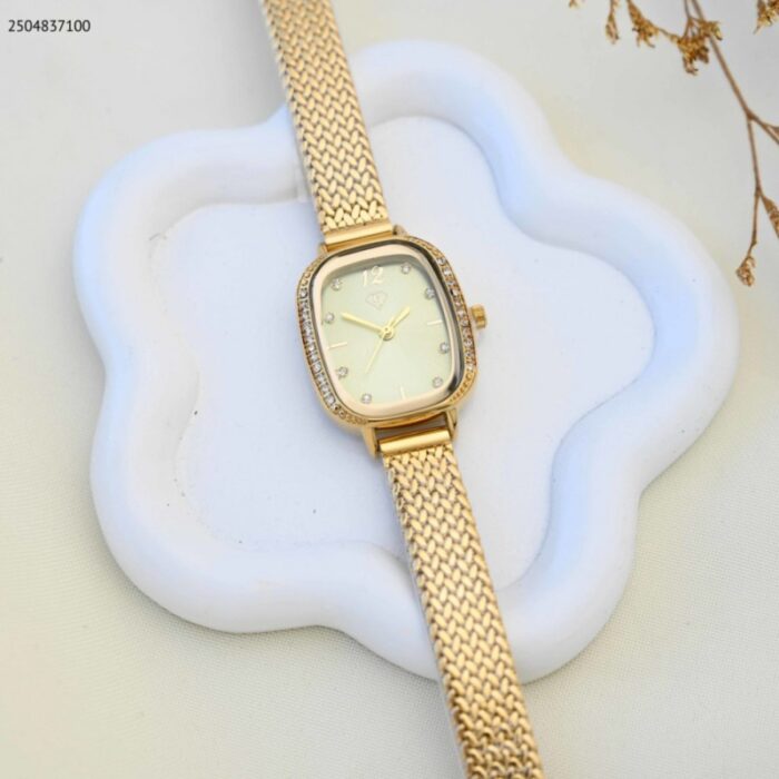 103391817_68e2e6827d90d ساعة يد نسائية أنيقة لون ذهبي وازرق - الصورة 1