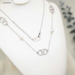 سلسال ماركة طويل مع لولو لون فضي