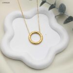 سلسال يتميز بسلسال دائرية ثلاثية الأبعاد لون ذهبي