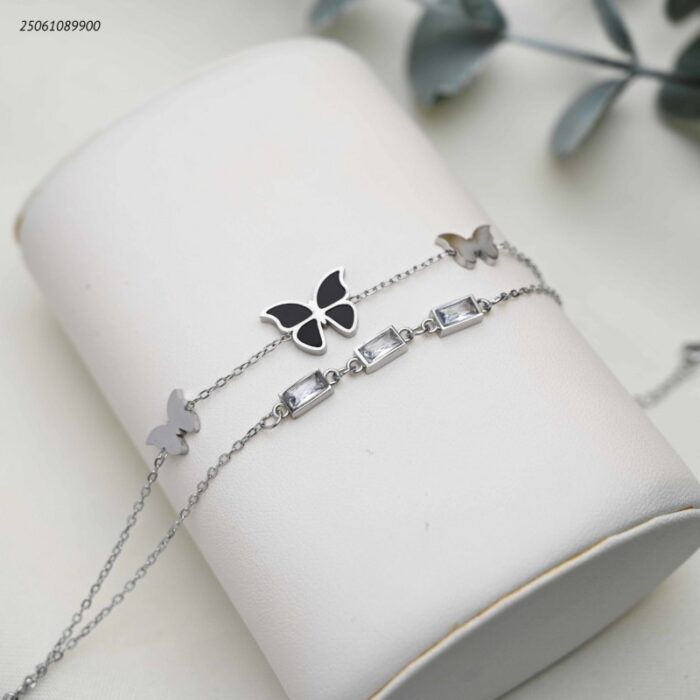 103391964_68e2e701239ab سوار تو لاين مع فراشات لون فضي - الصورة 1