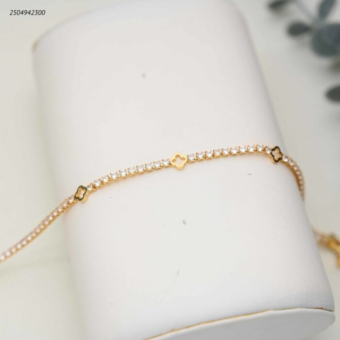 103391975_68e2e710b6b22 سوار تنس لون ذهبي - الصورة 1