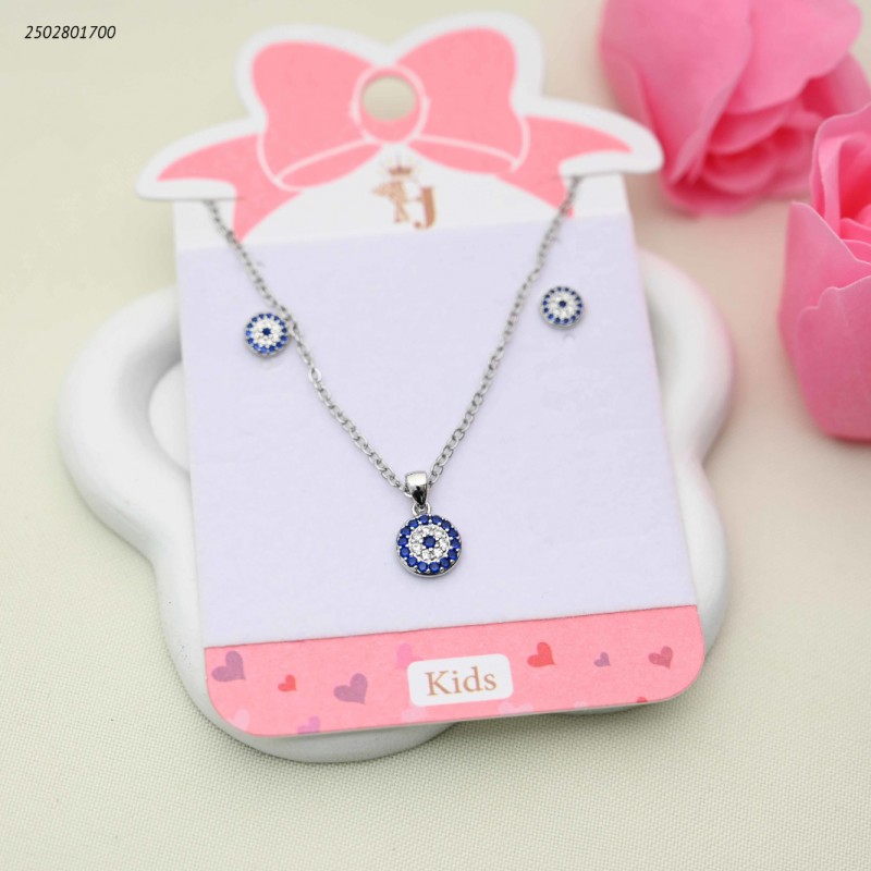 103392000_68e2e734e53f5 طقم للأطفال سلسال+ حلق بتصميم العين الزرقاء لون فضي - الصورة 1