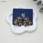 حلق نسائي بتصميم زهور متعددة الألوان مطلية بالمينا لون ذهبي