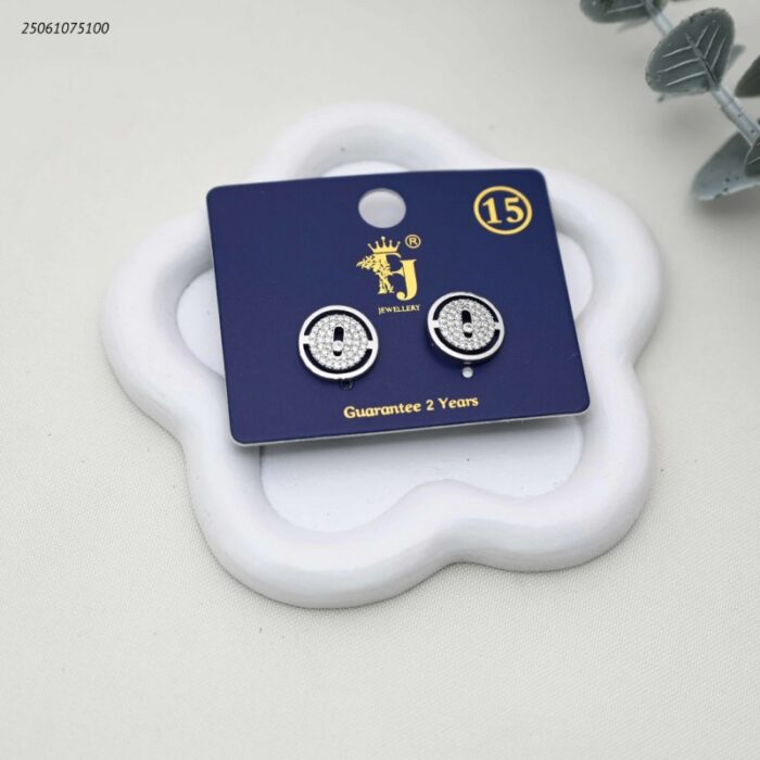 103392289_68e2e810720c1 حلق دائري مع زركون لون فضي - الصورة 1