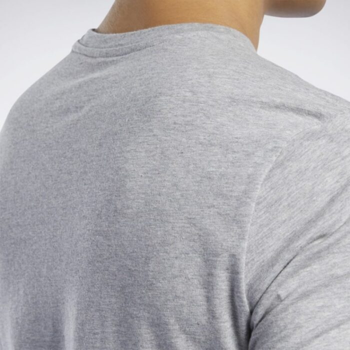 ⁦Reebok GS Reebok Linear Read Tee⁩ - الصورة ⁦5⁩