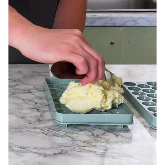 ⁦قالب ثلج دائري مع غطاء⁩ - الصورة ⁦4⁩