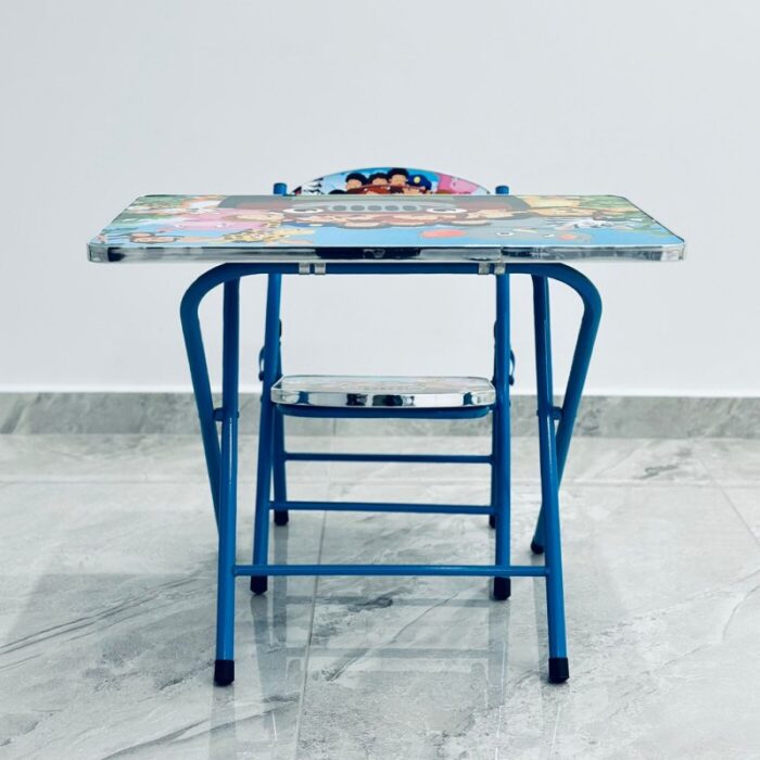 ⁦طاولة مع كرسي للأطفال لون أزرق بتصميم سيارة⁩ - الصورة ⁦6⁩