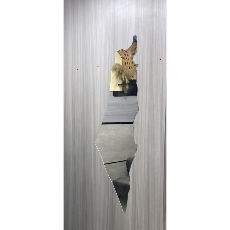 ⁦مرآة بتصميم خارطة فلسطين أكريليك⁩ - الصورة ⁦1⁩