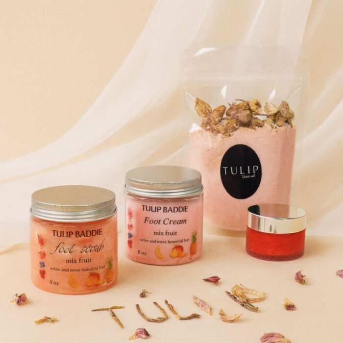 ⁦بكج عنايه بالقدم مكون من اربع قطع املاح فواره مقشر قدم حجم 8OZ مرطب 8OZو مورد 2OZ نكهه فواكه⁩ - الصورة ⁦6⁩