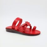 ⁦شبشب جلد من Camels للنساء لون أحمر⁩ - الصورة ⁦3⁩