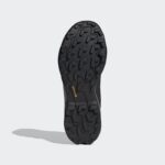 ⁦adidas Men's Terrex Skychaser AX5 GORE-TEX Hiking Shoes - Black⁩ - الصورة ⁦4⁩