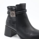 ⁦جزمة مع كعب للنساء لون أسود⁩ - الصورة ⁦7⁩