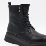 بسطار جلد للنساء لون أسود