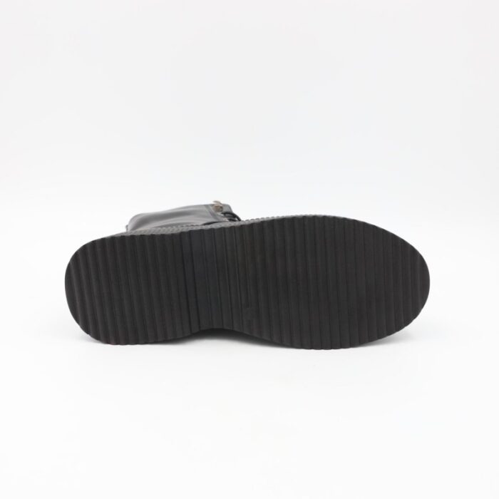 ⁦بسطار جلد للنساء لون أسود⁩ - الصورة ⁦3⁩