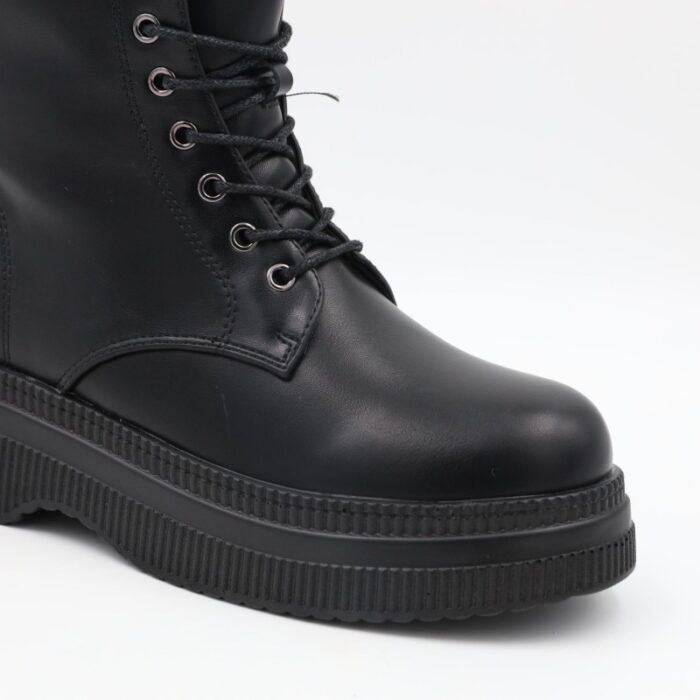 ⁦بسطار جلد للنساء لون أسود⁩ - الصورة ⁦9⁩