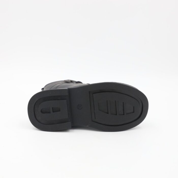 ⁦بسطار جلد للأطفال لون أسود⁩ - الصورة ⁦2⁩