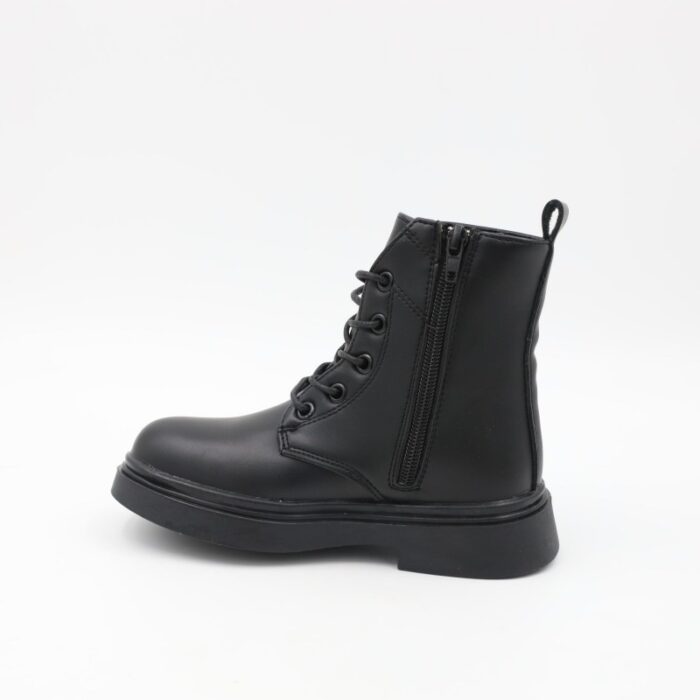 ⁦بسطار جلد للأطفال لون أسود⁩ - الصورة ⁦3⁩