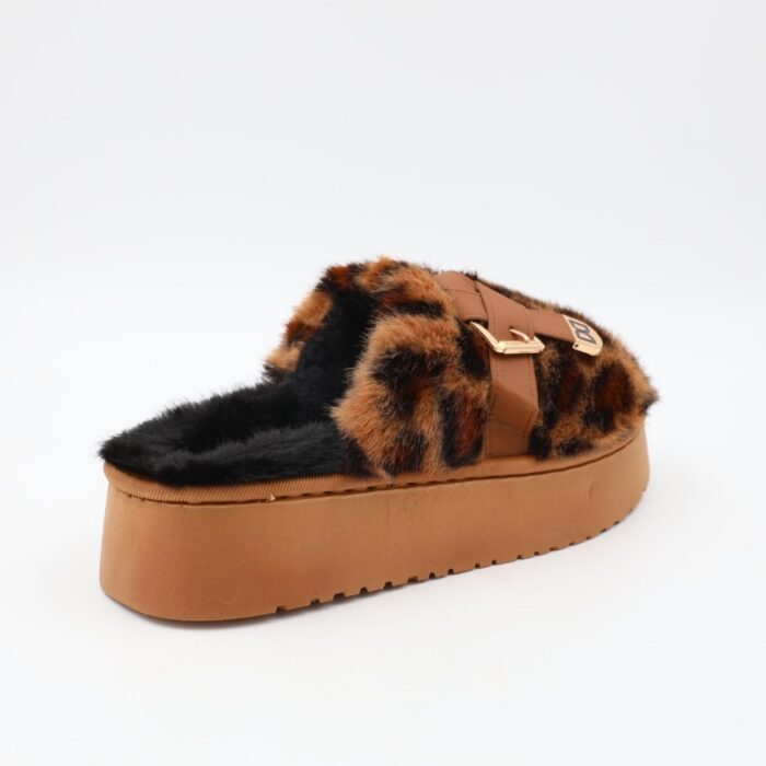 ⁦شبشب شتوي للنساء لون عسلي⁩ - الصورة ⁦4⁩