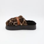 ⁦شبشب شتوي للنساء لون بني⁩ - الصورة ⁦3⁩