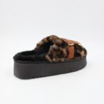 ⁦شبشب شتوي للنساء لون بني⁩ - الصورة ⁦4⁩