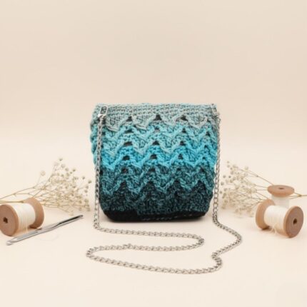 شنطة جوال عريضة لون مونس - نكشة فن