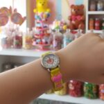 ساعة أطفال لطيفة لون أصفر