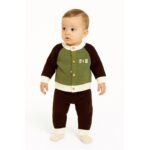 طقم صوف ولادي لون أخضر وبني