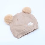 طاقية للبيبي لون بيج