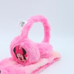 ⁦طوق للأذن مع لفحة لون زهري⁩ - الصورة ⁦2⁩