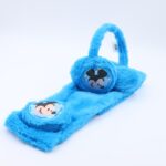 ⁦طوق للأذن مع لفحة لون أزرق غامق⁩ - الصورة ⁦2⁩