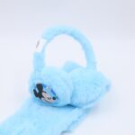 ⁦طوق للأذن مع لفحة لون أزرق فاتح⁩ - الصورة ⁦2⁩