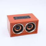 ⁦سماعة لون خشبي⁩ - الصورة ⁦3⁩