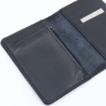 ⁦محفظة شبابية أنيقة من الجلد الطبيعي البقري لون أسود⁩ - الصورة ⁦2⁩