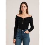 بلوزة ستاتي لون أسود