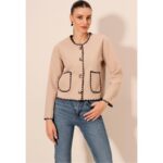 ⁦جاكيت ستاتي لون بيج نقشة أسود من الجوانب⁩ - الصورة ⁦6⁩