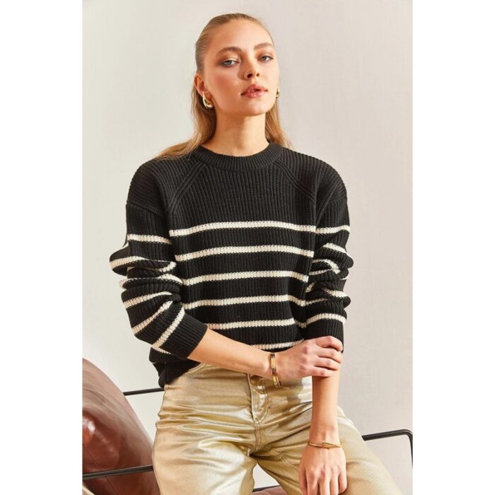 ⁦بلوزة ستاتي شتوي لون أسود مخطط أبيض SHADE⁩ - الصورة ⁦4⁩