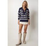 ⁦بلوزة ستاتي شتوي لون كحلي مخطط أبيض Happiness İstanbul⁩ - الصورة ⁦2⁩