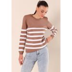 ⁦بلوزة ستاتي شتوي لون بيج مخطط أبيض Bigdart⁩ - الصورة ⁦2⁩