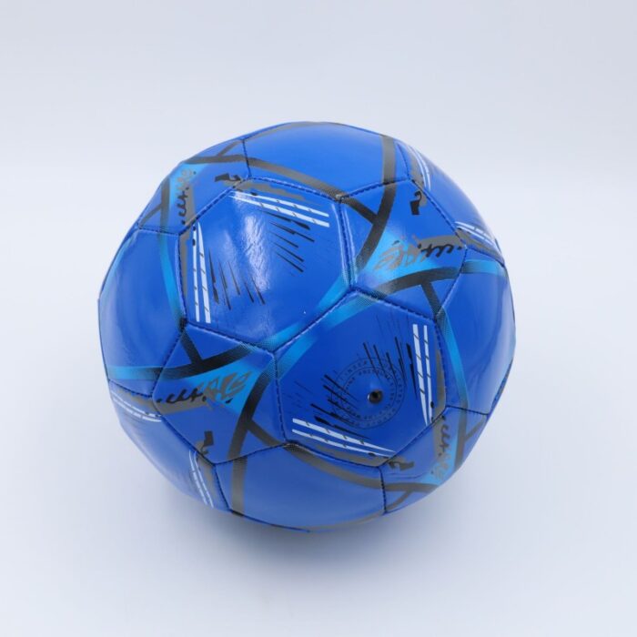 ⁦كرة قدم مقاس 5 لون أزرق⁩ - الصورة ⁦2⁩