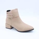 ⁦جزمة نسائية سحاب ساق متوسط الطول لون بيج فاتح⁩ - الصورة ⁦2⁩