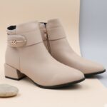 ⁦جزمة نسائية سحاب ساق متوسط الطول لون بيج فاتح⁩ - الصورة ⁦8⁩