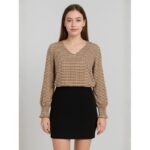 ⁦بلوزة كم طويل ستاتية لون بني⁩ - الصورة ⁦2⁩