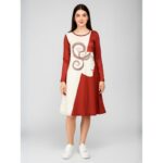 ⁦فستان صيفي للنساء لون بني وبيج⁩ - الصورة ⁦2⁩