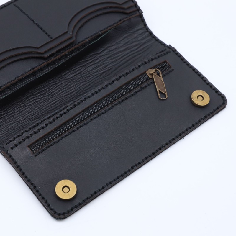 ⁦حقيبة نسائية جلد طبيعي لون أسود مع تطريز⁩ - الصورة ⁦1⁩