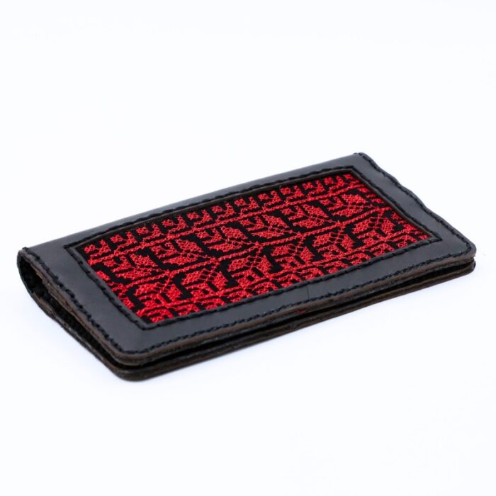 ⁦حقيبة نسائية جلد طبيعي لون أسود مع تطريز⁩ - الصورة ⁦4⁩