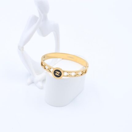 سوار لون ذهبي تصميم دائره أسود