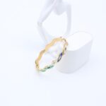 ⁦سوار معرجه لون ذهبي مع تفاصيل أزرق⁩ - الصورة ⁦2⁩