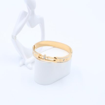 سوار لون ذهبي مع احجار زركون فضي