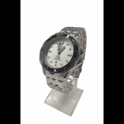 ساعة دائري رجالي مع حزام معدني اللون ابيض من ماركة FJ مع كفالة سنتين ضد تغير اللون