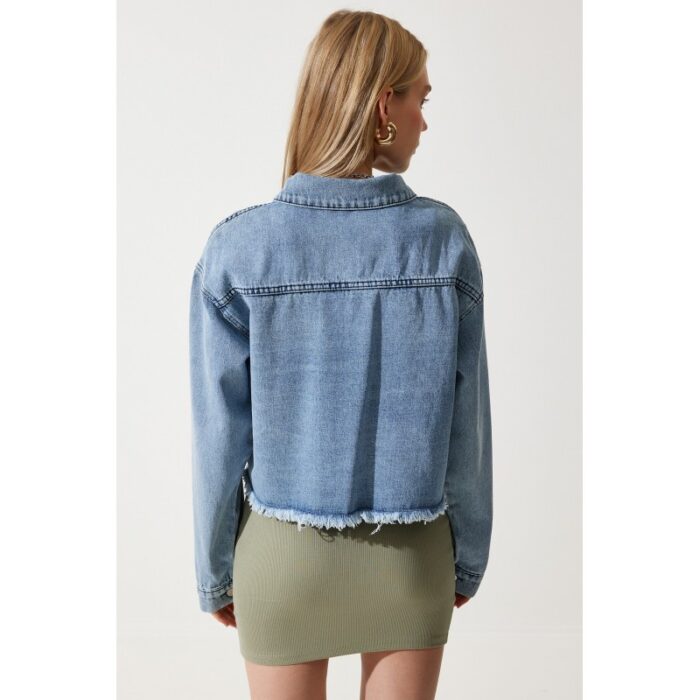 ⁦جاكيت جينز نسائي أزرق متوسط بدون درزات مع جيوب واسعة – Happiness İstanbul⁩ - الصورة ⁦2⁩